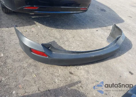 2015 Toyota Rav4 Xle z USA, uszkodzony, nr VIN JTMRFREV2FD102836